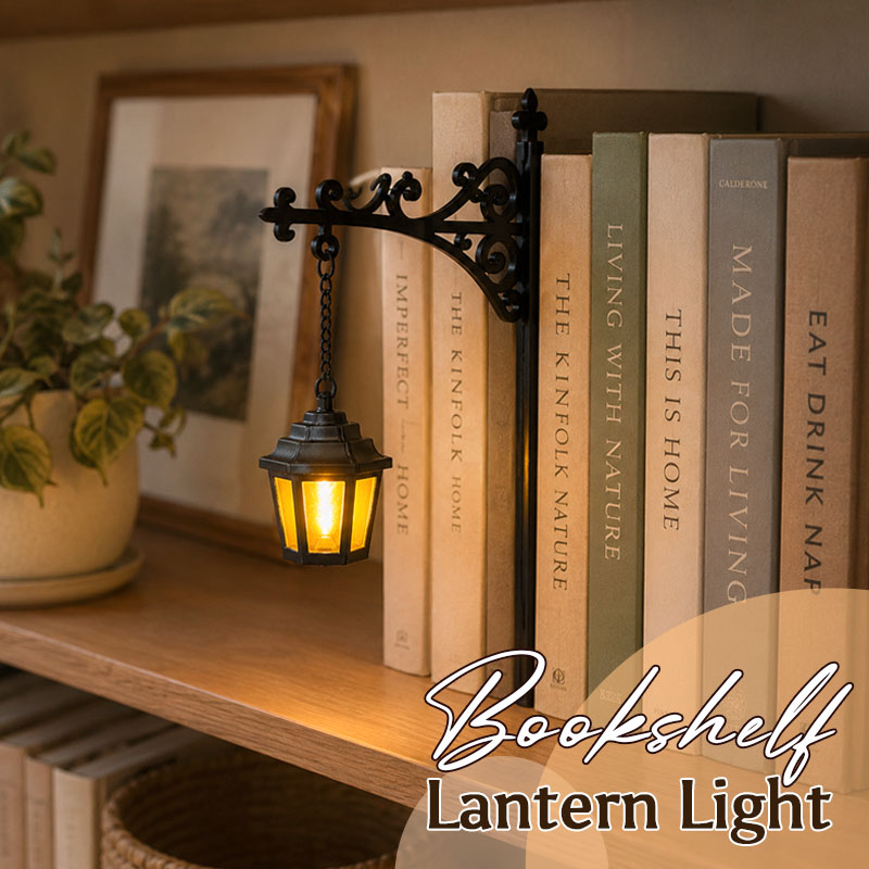 Vintage Bookshelf Lantern Light – Cosy Library Style Mini LED Table Lamp
