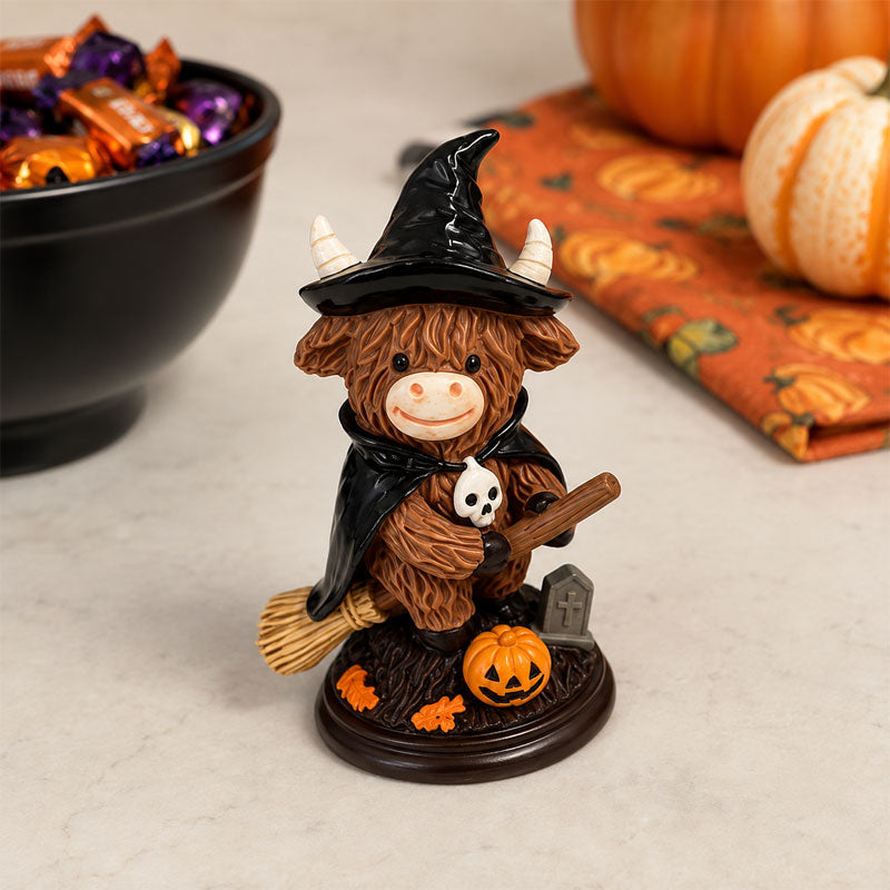 Vintage Highland Cow Halloween Decor Ornament – Rustic Highland Cow Autumn Garden Statue